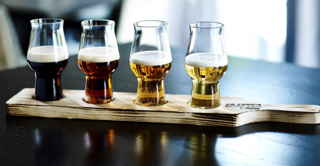 Rastal Beer Flight Proeverij-set 4 x 0,195 l Glazenset + Houten plank